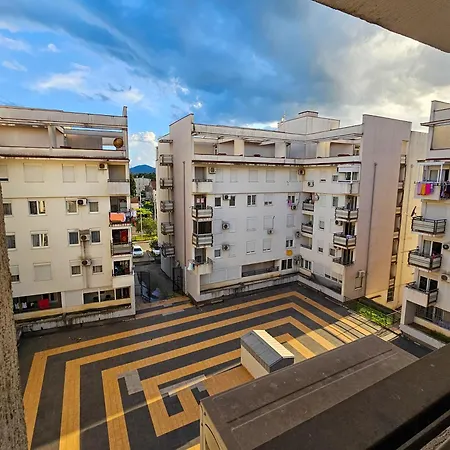 Apartment Luka's Blok 9 *